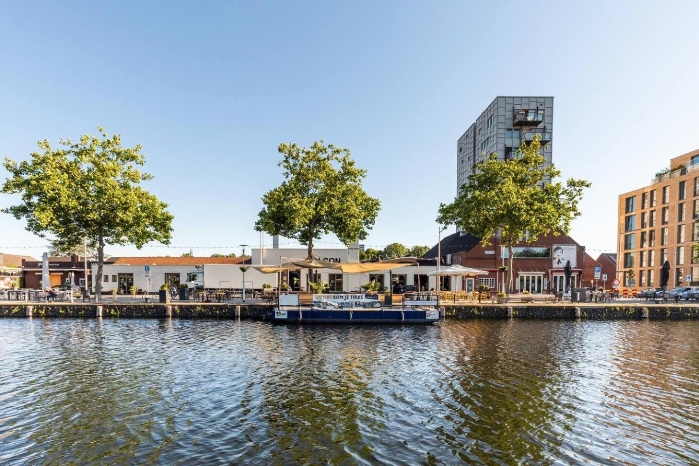 Xxl Loft With Bath Located Stadsvilla Tilburg Exterior photo